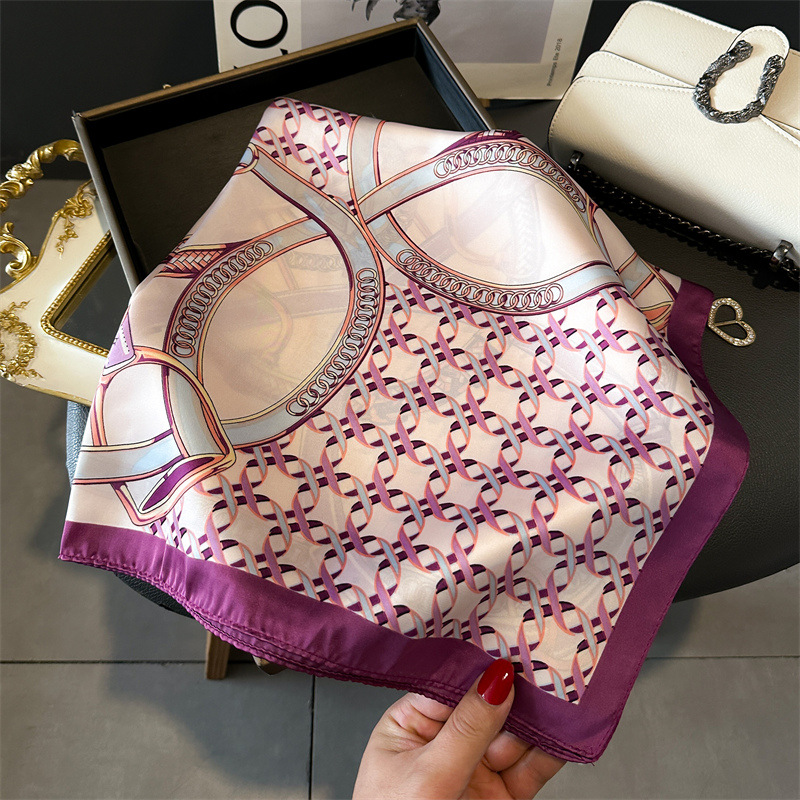 Foulard carré de luxe pour fem - Silk Blouse avis et prix